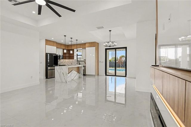 1030 NE Juanita PL, Cape Coral, FL 33909