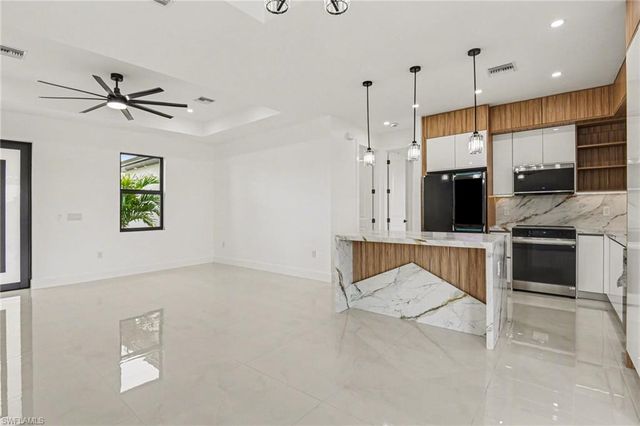 1030 NE Juanita PL, Cape Coral, FL 33909