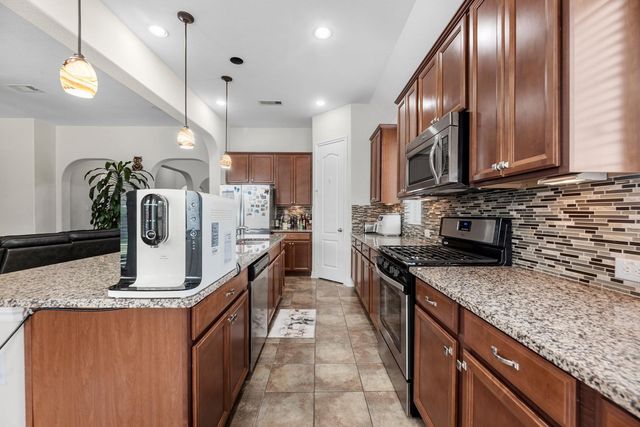 9714 Sable Canyon Drive, Richmond, TX 77406