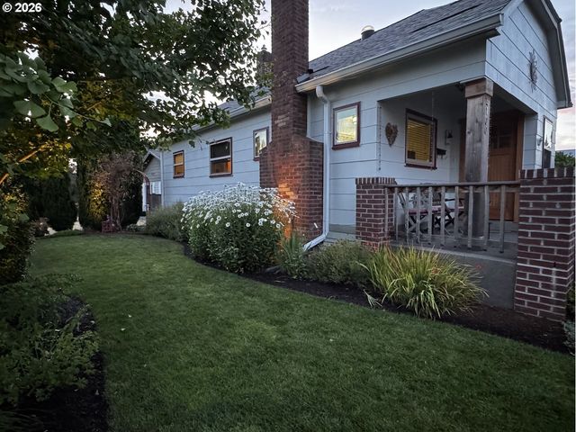 4100 CRESTON Ave, Vancouver, WA 98663