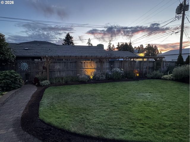 4100 CRESTON Ave, Vancouver, WA 98663