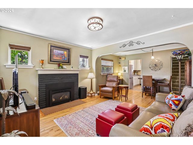 4100 CRESTON Ave, Vancouver, WA 98663