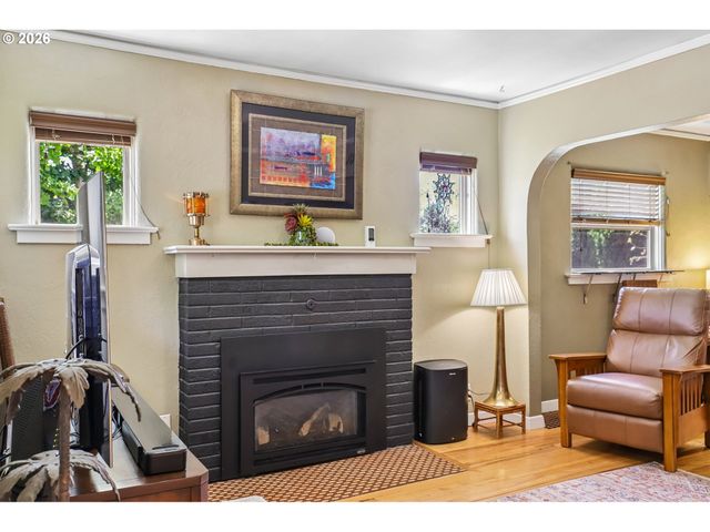 4100 CRESTON Ave, Vancouver, WA 98663