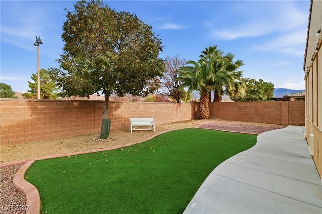 5240 La Terra Avenue, Pahrump, NV 89061