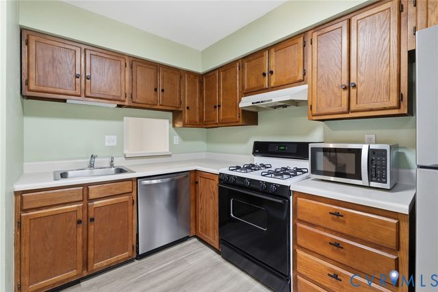 9503 Groundhog Dr, North Chesterfield, VA 23235