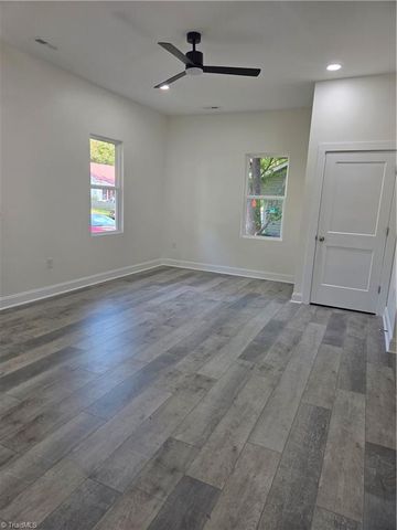 3 HAMES Street, Lexington, NC 27295