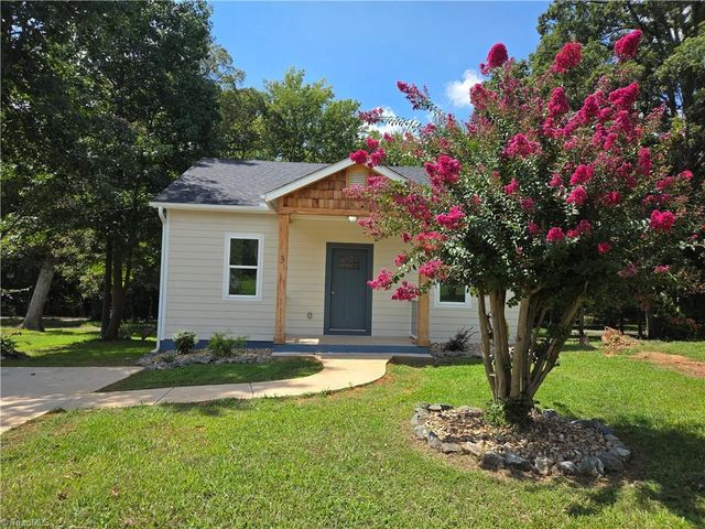 3 HAMES Street, Lexington, NC 27295