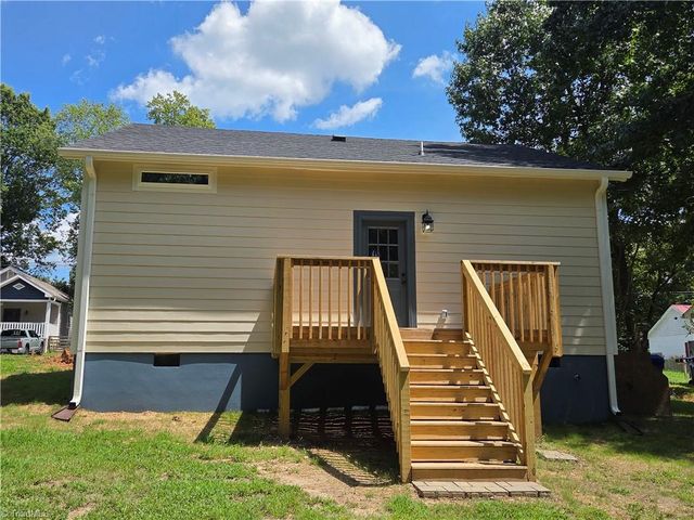 3 HAMES Street, Lexington, NC 27295