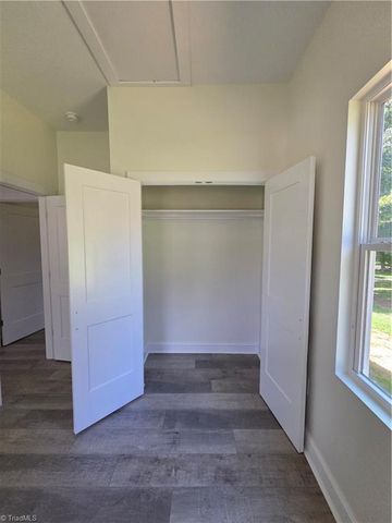 3 HAMES Street, Lexington, NC 27295