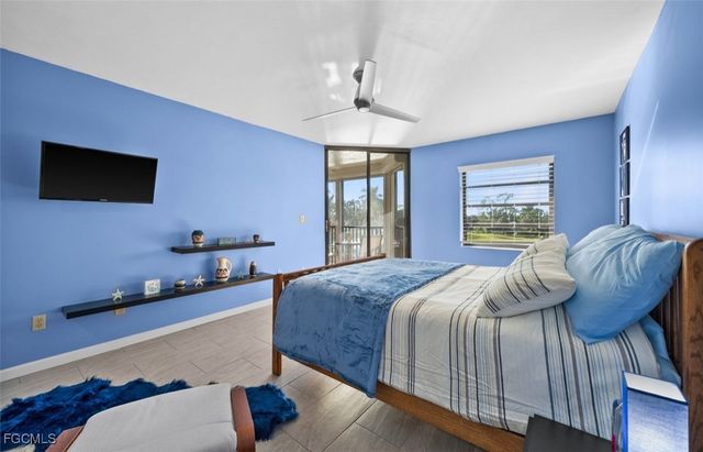 413 Augusta BLVD 302, Naples, FL 34113