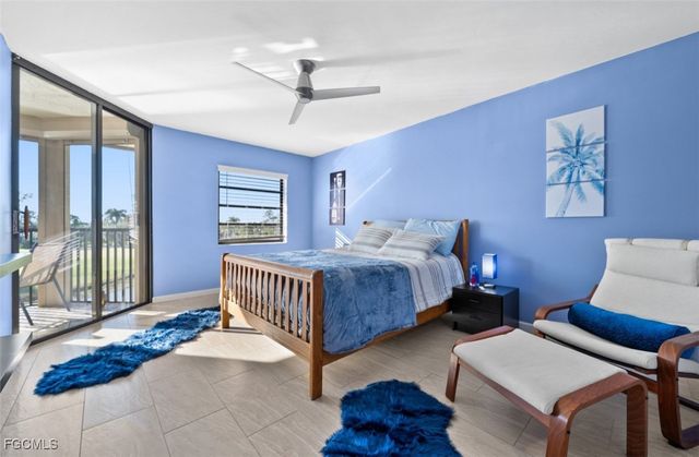 413 Augusta BLVD 302, Naples, FL 34113