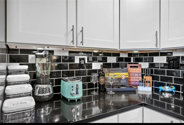 413 Augusta BLVD 302, Naples, FL 34113