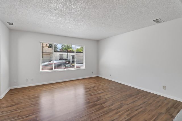 2211 Baywater Ln, Rancho Cordova, CA 95670