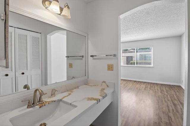 2211 Baywater Ln, Rancho Cordova, CA 95670