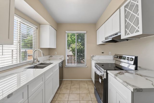 2211 Baywater Ln, Rancho Cordova, CA 95670