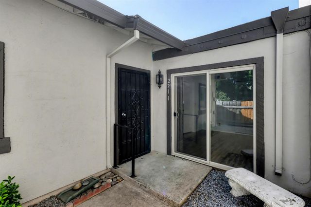 2211 Baywater Ln, Rancho Cordova, CA 95670