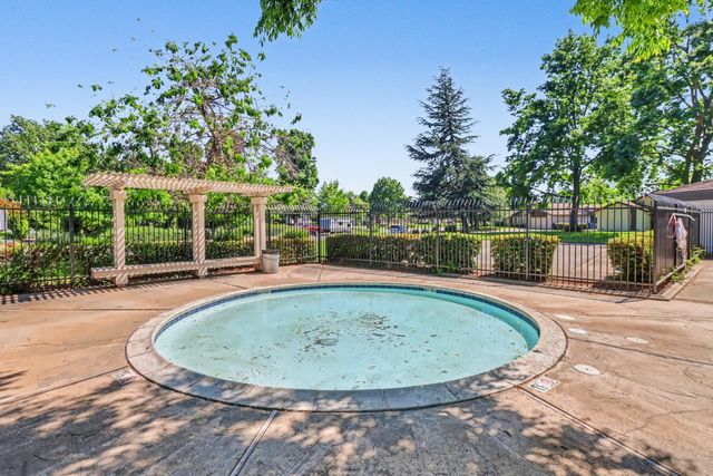 2211 Baywater Ln, Rancho Cordova, CA 95670