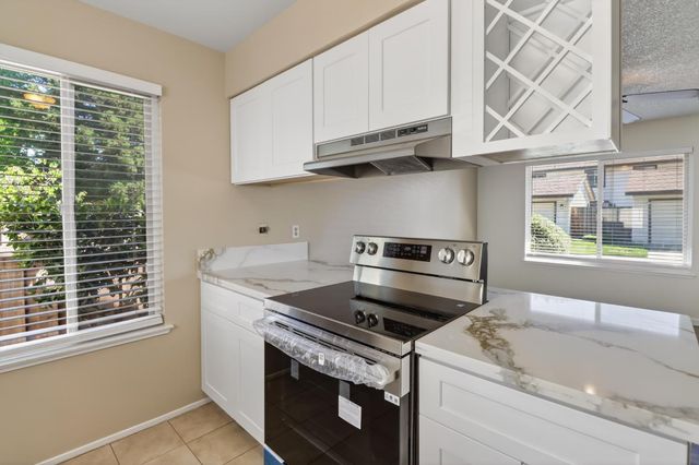 2211 Baywater Ln, Rancho Cordova, CA 95670