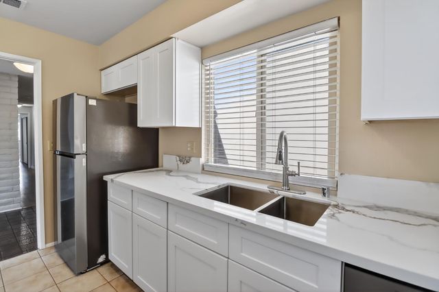 2211 Baywater Ln, Rancho Cordova, CA 95670