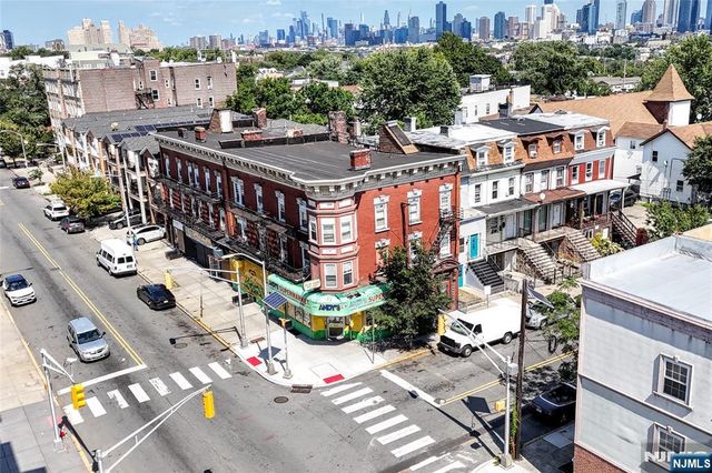 188-190 Carteret Avenue, Jersey City, NJ 07305
