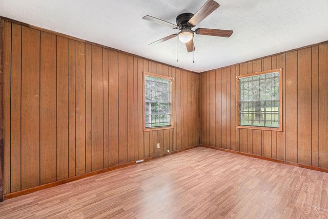 189 Lake Livingston Boulevard, Livingston, TX 77351