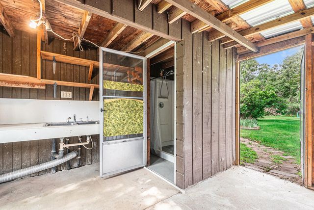 189 Lake Livingston Boulevard, Livingston, TX 77351