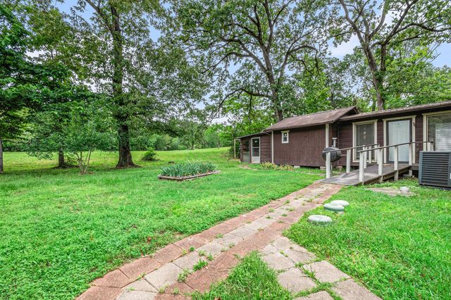 189 Lake Livingston Boulevard, Livingston, TX 77351