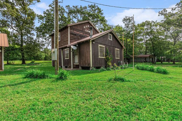 189 Lake Livingston Boulevard, Livingston, TX 77351