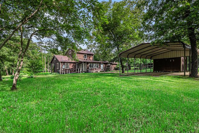 189 Lake Livingston Boulevard, Livingston, TX 77351