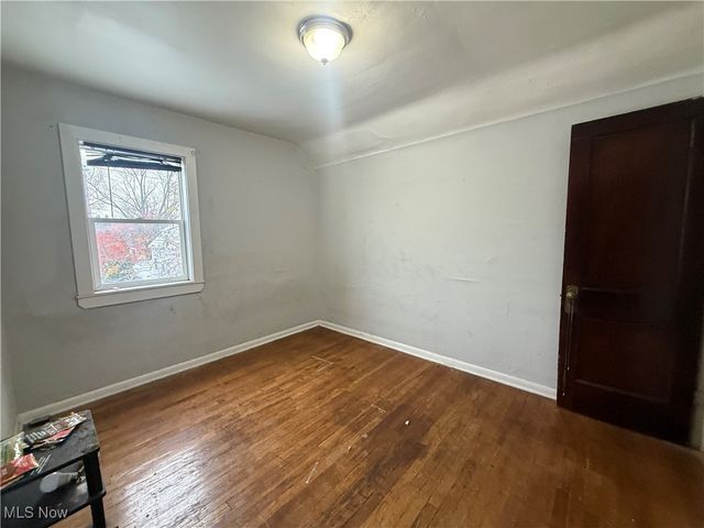 8005 Vineyard Avenue, Cleveland, OH 44105