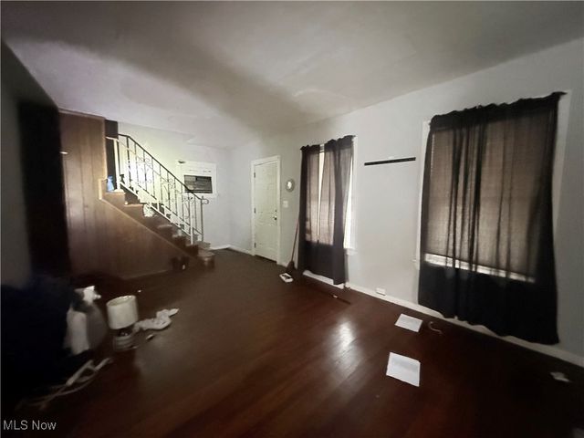 8005 Vineyard Avenue, Cleveland, OH 44105