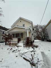 8005 Vineyard Avenue, Cleveland, OH 44105