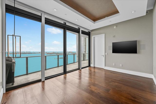 460 NE 28th St 4104, Miami, FL 33137