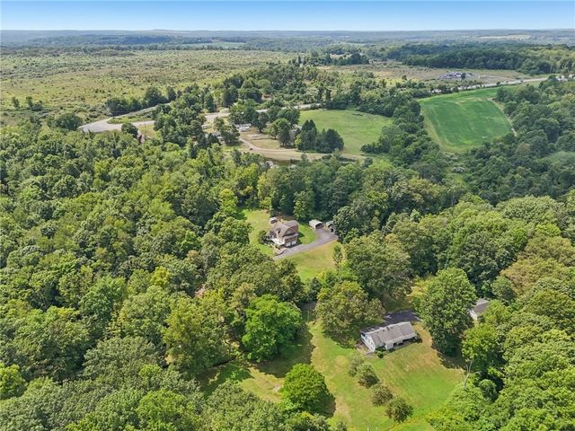 249 Trolly Ln, Mahoning Twp, PA 16116