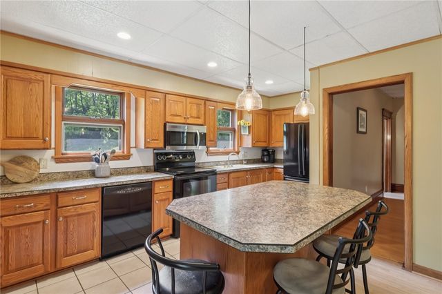 249 Trolly Ln, Mahoning Twp, PA 16116