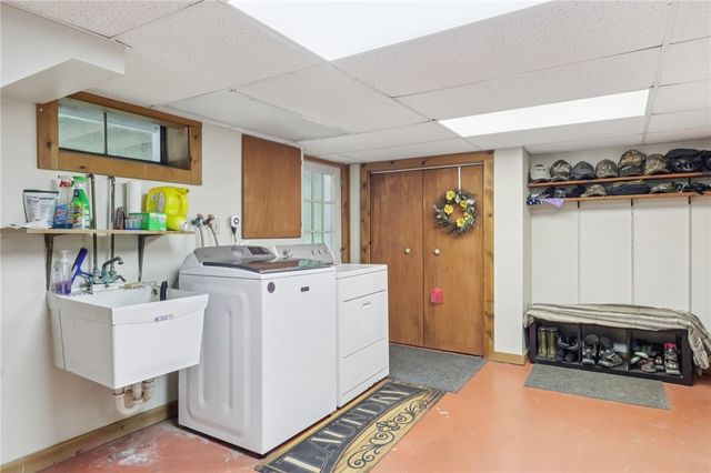 249 Trolly Ln, Mahoning Twp, PA 16116