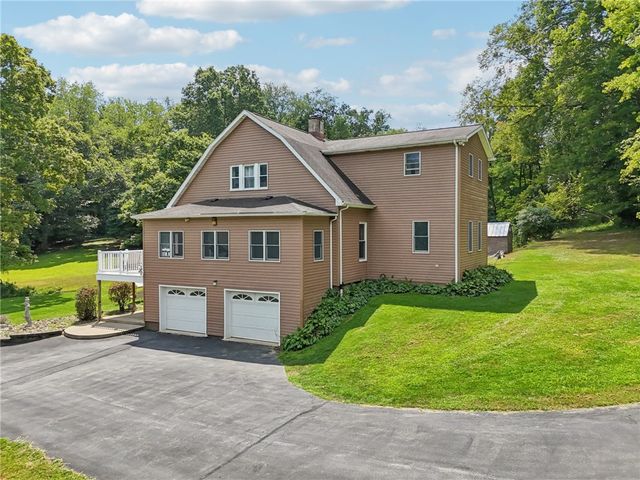 249 Trolly Ln, Mahoning Twp, PA 16116