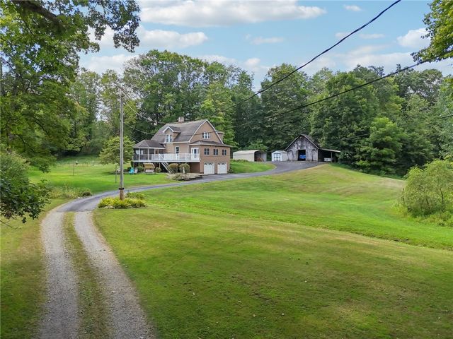 249 Trolly Ln, Mahoning Twp, PA 16116