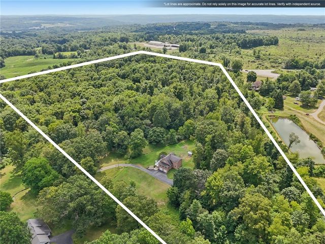 249 Trolly Ln, Mahoning Twp, PA 16116