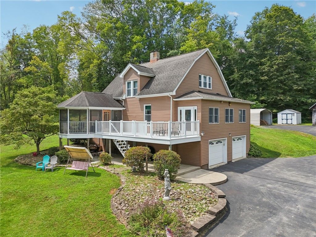 249 Trolly Ln, Mahoning Twp, PA 16116