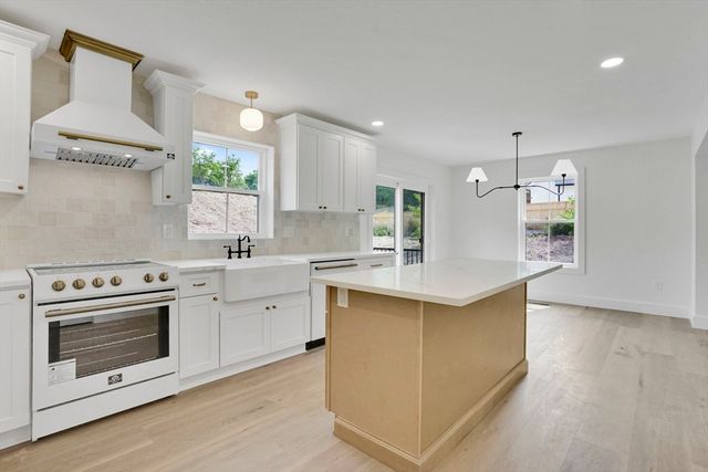 236 Allen Rd, Belchertown, MA 01007