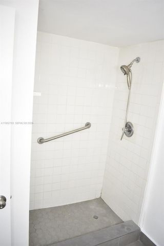 16465 NE 22nd Ave 219, North Miami Beach, FL 33160