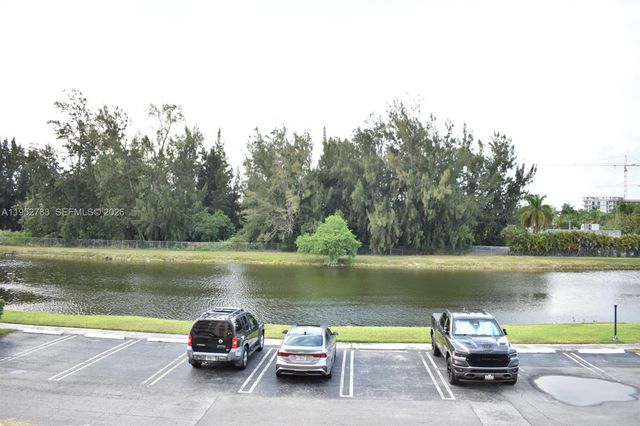 16465 NE 22nd Ave 219, North Miami Beach, FL 33160