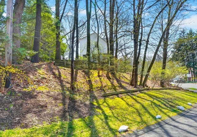 50 Gayland Rd, Needham, MA 02492