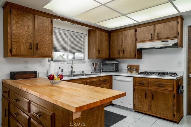 651 S Juanita, Hemet, CA 92543