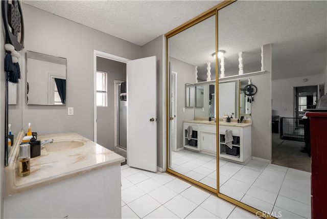 651 S Juanita, Hemet, CA 92543