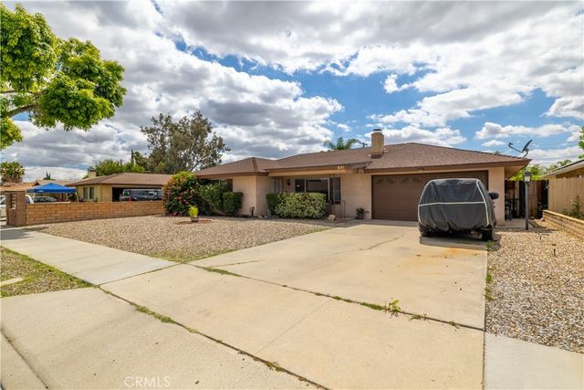651 S Juanita, Hemet, CA 92543