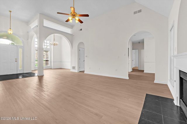 9601 N Geneva Loop, Olive Branch, MS 38654