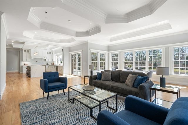 10 Hitching Post Lane, Weston, MA 02493