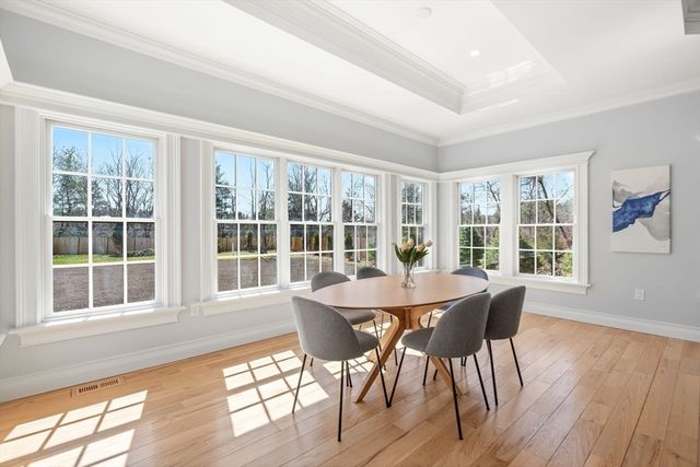 10 Hitching Post Lane, Weston, MA 02493